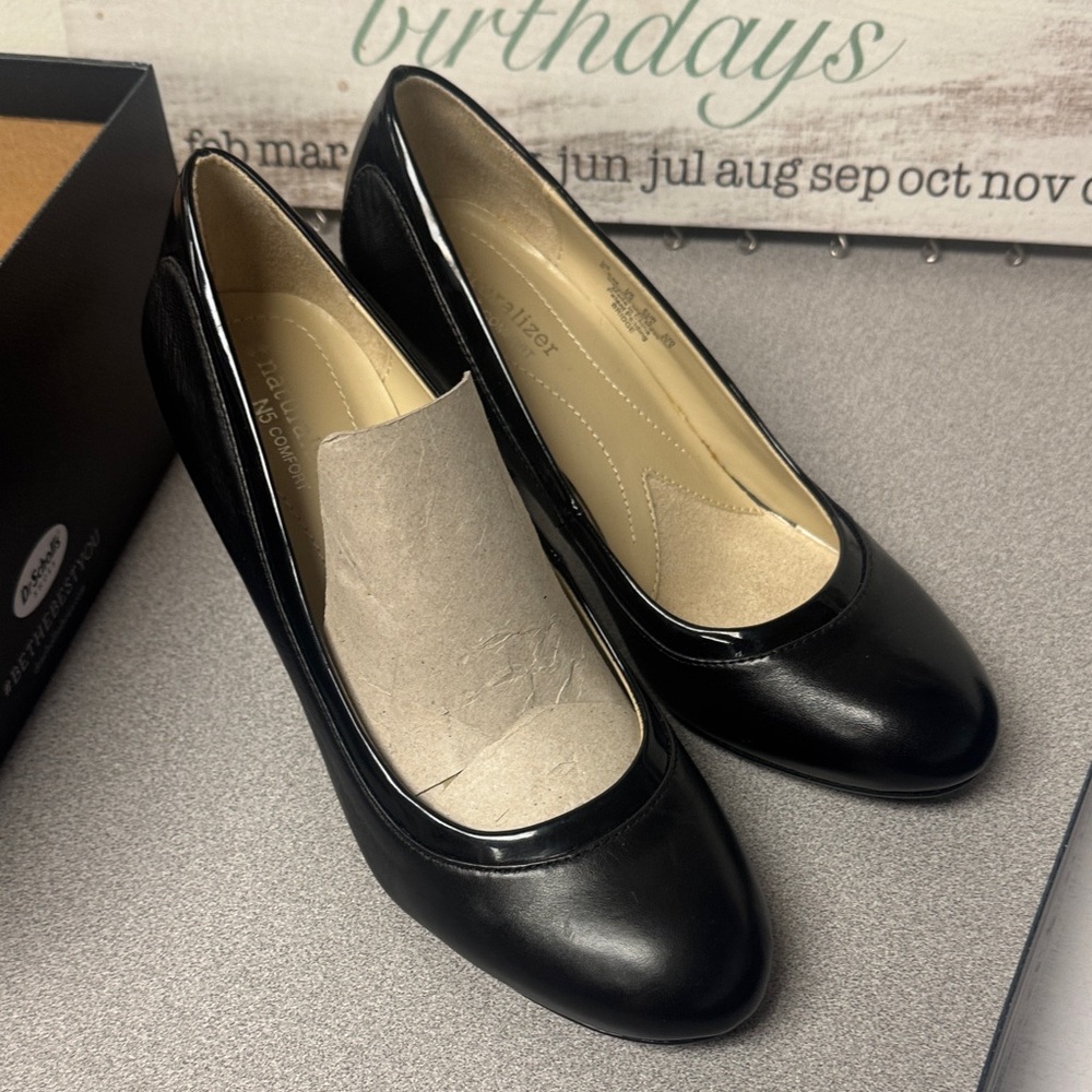 Naturalizer Black Leather Heels